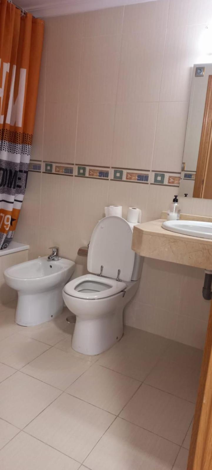 Holiday Centre Deluxe Apartment Аликанте Екстериор снимка